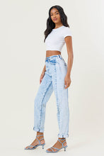 Load image into Gallery viewer, HIGH RISED COLOR BLOCK BOYFRIEND JEANS
