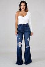 Load image into Gallery viewer, Skylar Flare Jean in Dark Wash
