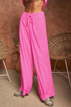 Load image into Gallery viewer, Velvet Sleeveless Round Neck Top and Pants Set
