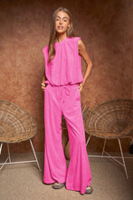 Load image into Gallery viewer, Velvet Sleeveless Round Neck Top and Pants Set
