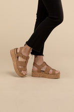 Load image into Gallery viewer, AMENDA-S Platform Sandal Wedge
