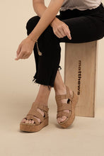 Load image into Gallery viewer, AMENDA-S Platform Sandal Wedge
