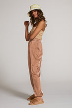 Load image into Gallery viewer, Textured satin cargo pants
